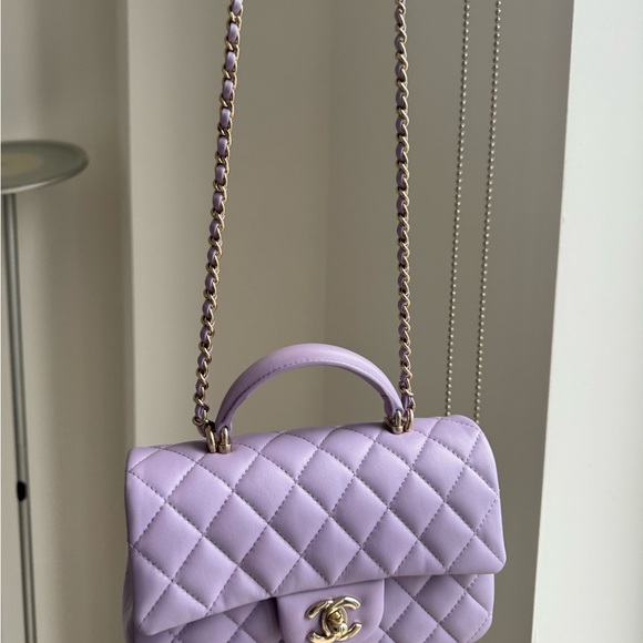 ๐ CHANEL 24P MINI TOP HANDLE LILAC ๐ - Picture 11 of 13